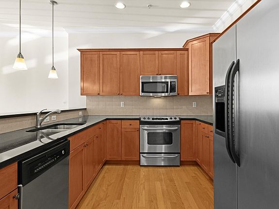 4th image of 500 Union St #5209