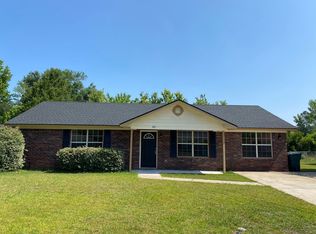 825 Kiln Ln, Hinesville, GA 31313
