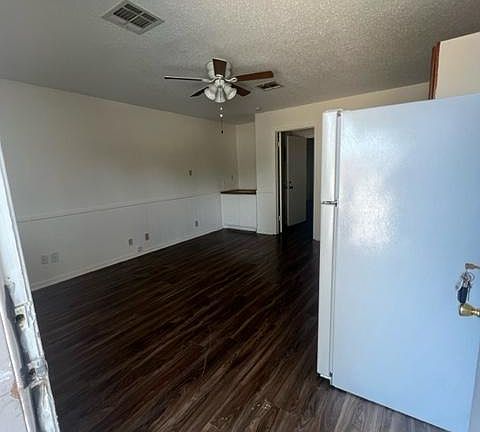 2nd image of 101 Lakeshore Dr APT 18