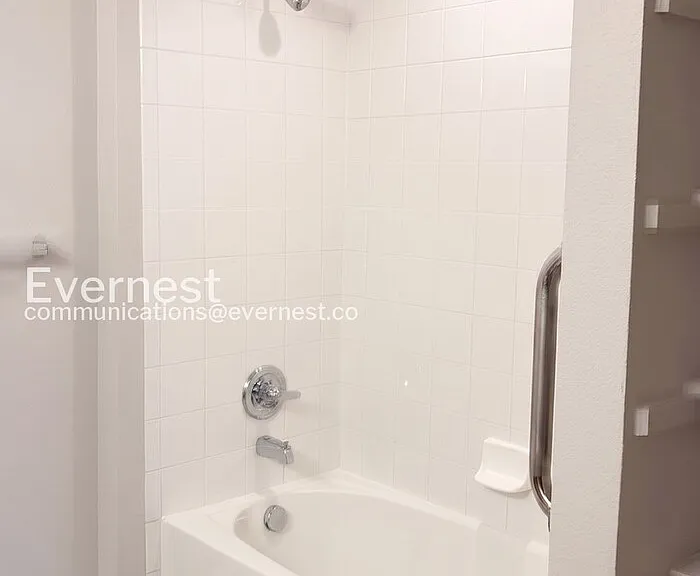 2133 Krisron Rd #E-105 — Photo 25