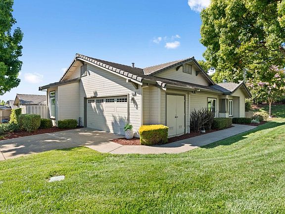 4th image of 8624 American Oak Dr