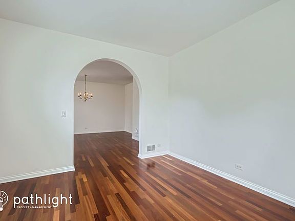4th image of 9380 Diana Ln