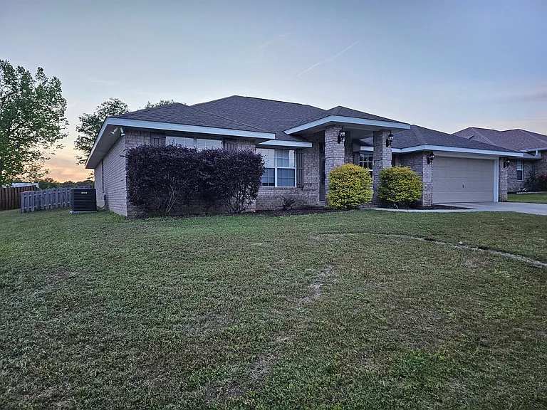 2202 Hagood Loop — Photo 12