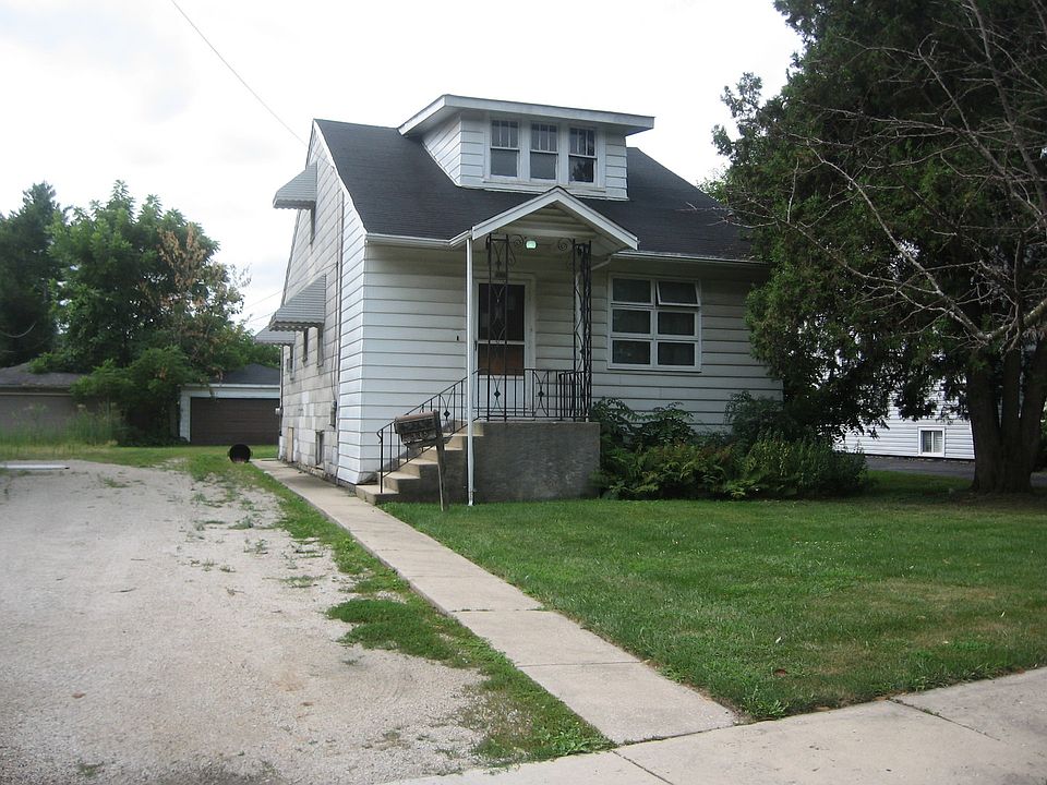 2nd image of 335 W School St