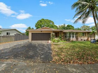 5511 SW 8th St, Plantation, FL 33317