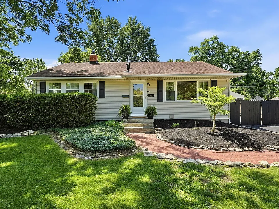 2257 Fishinger Rd