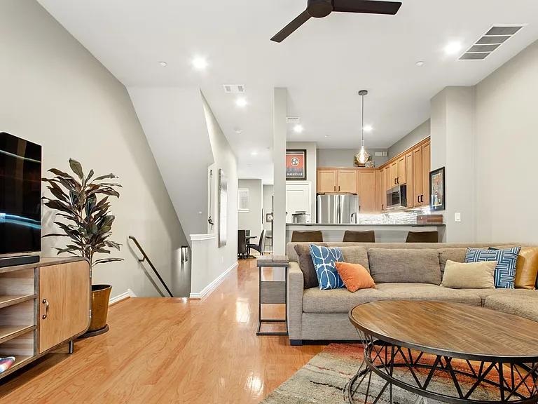 4225 McKinney Ave #3 — Photo 2