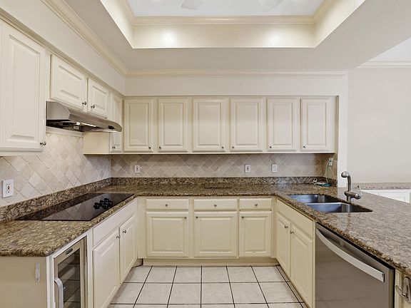4th image of 332 Litchfield Ln #38