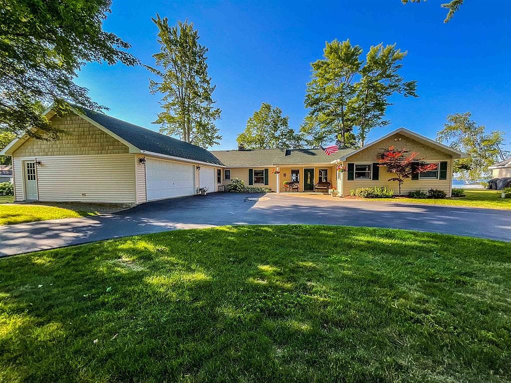 12225 E Houghton Lake Dr, Houghton Lake, MI 48629 Zillow