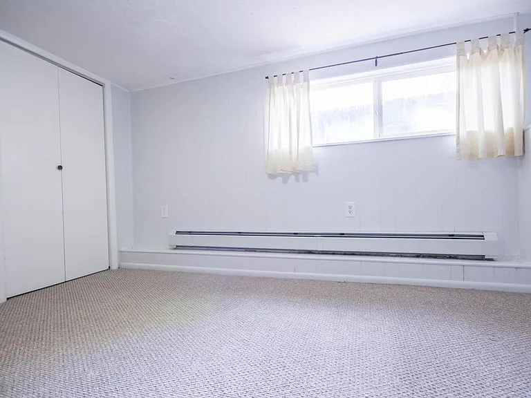380 N Irving St — Photo 11
