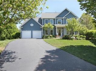 18 Whitetail Ln, Basking Ridge, NJ 07920