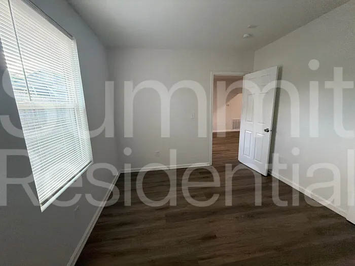 327 Laclede St #B — Photo 11
