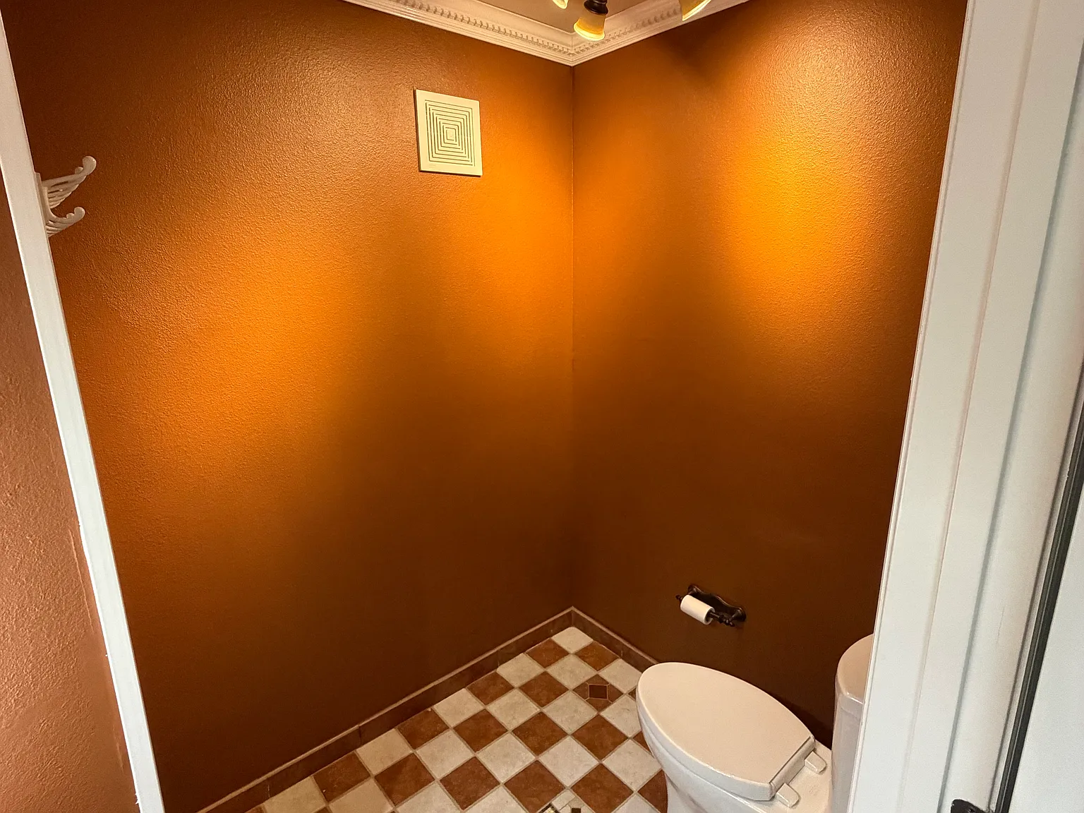 1640 Villa Capri Cir — Photo 4