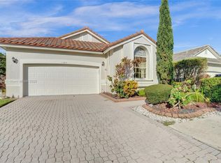 Hollywood Lakes Country C, Hollywood, FL 33027