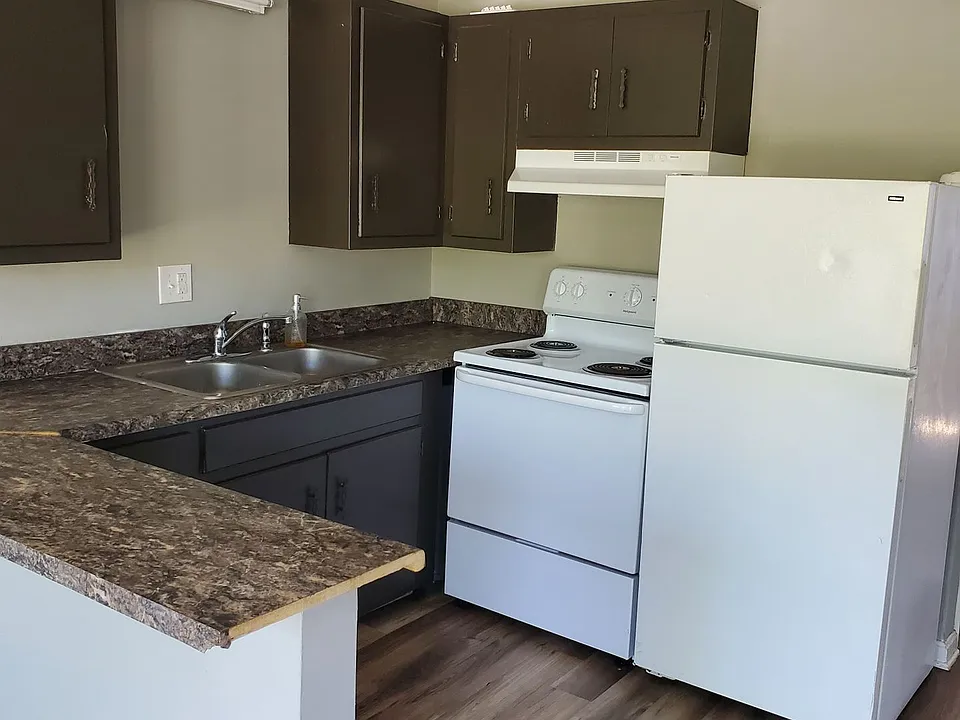 Dixon Manor Apartments
