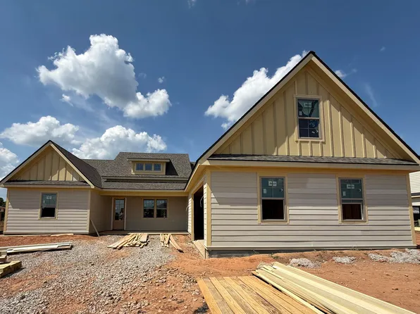 1101 Madison Hills Dr, Madison, GA 30650