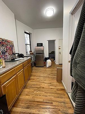 4th image of 11 Stanton St #4A1
