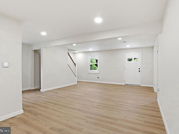 2nd image of 105 Simmons Ln