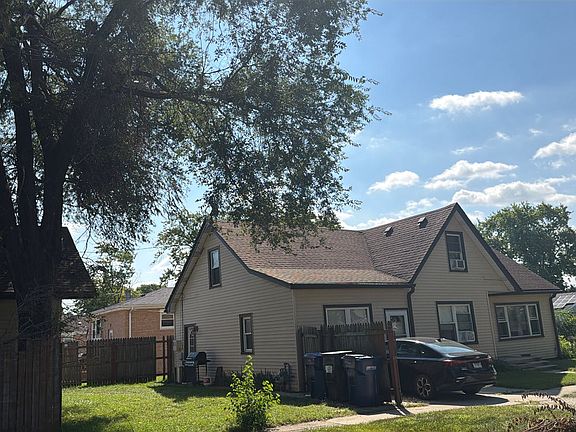 3rd image of 7058 W 114th Pl