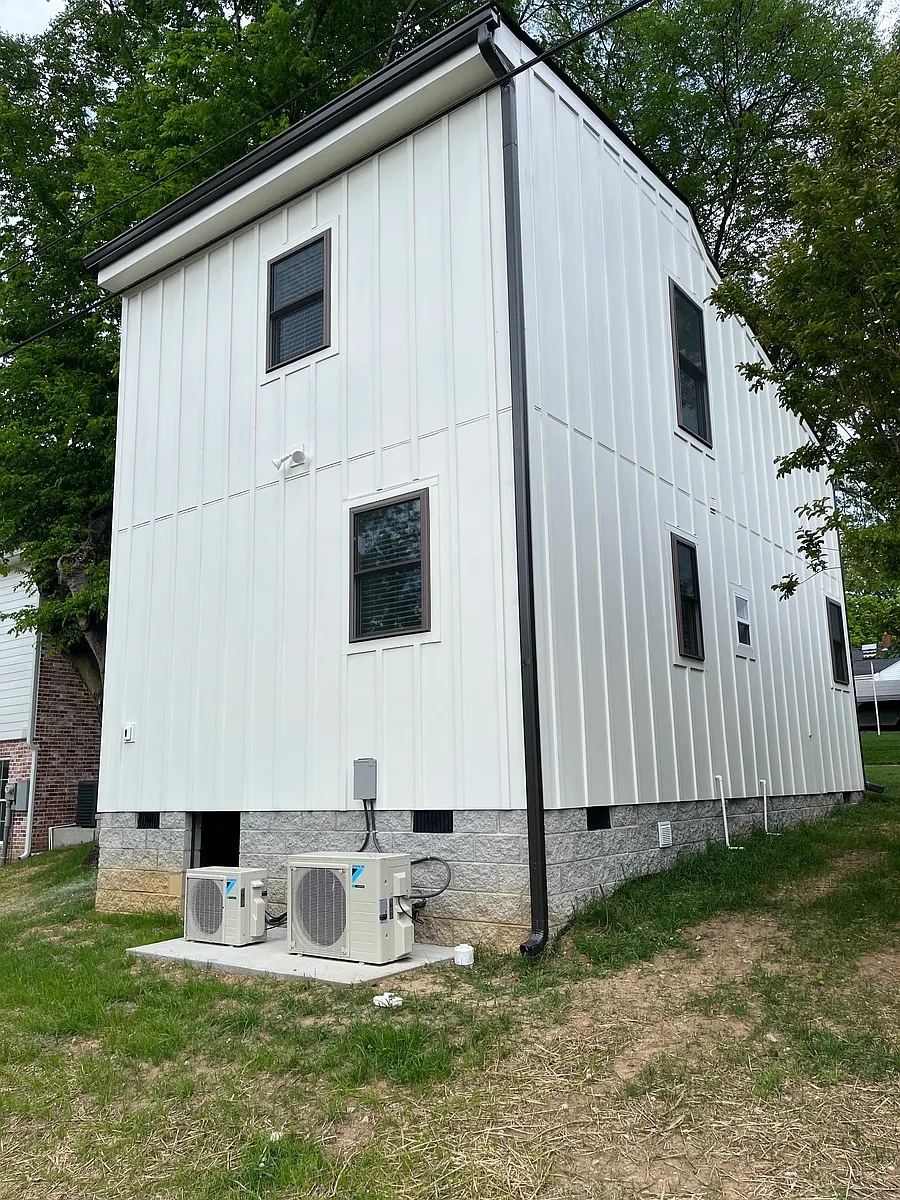 Building Photo - 1320 Dodson St