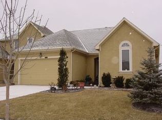 19518 W 100th St, Lenexa, KS 66220