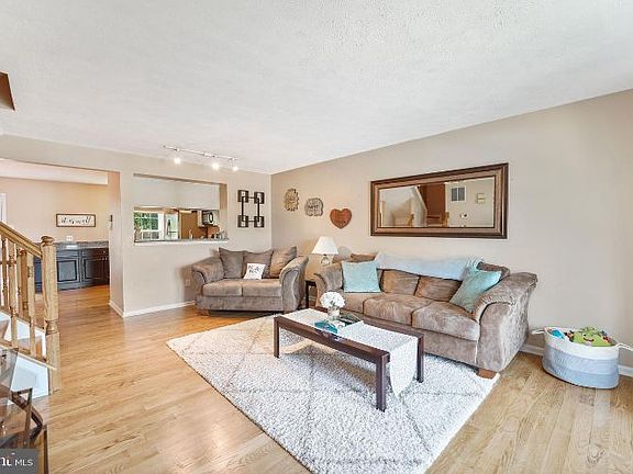 4th image of 710 Ashland Ct