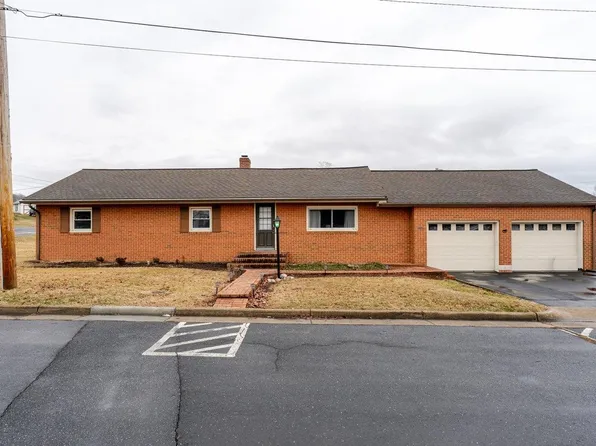 114 Clarke Ave, Elkton, VA 22827