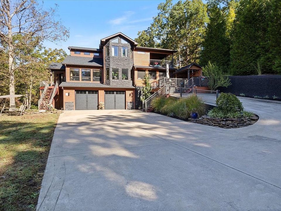 1st image of 141 Rocksalot Dr