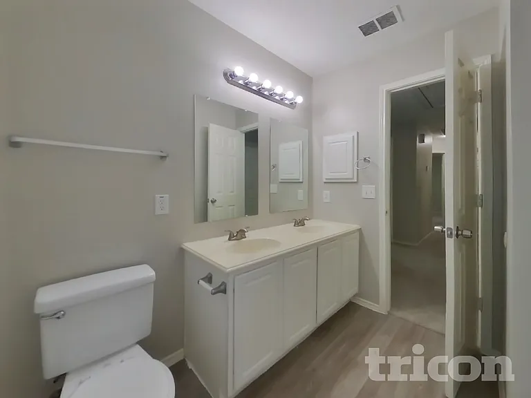 18810 Woodbreeze Dr — Photo 16