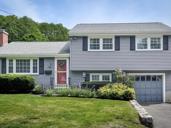 28 Foster Dr, Framingham, MA 01701