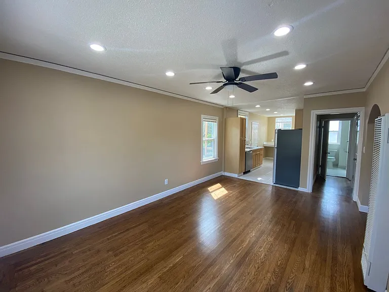 817 52nd Street — Photo 13
