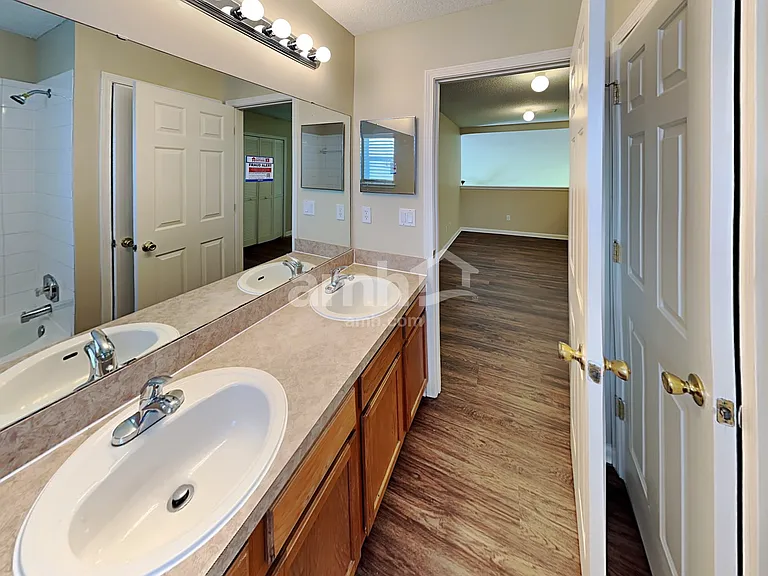 6830 Morse Oaks Dr — Photo 17