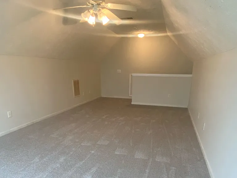 1047 Gatesville Dr — Photo 34
