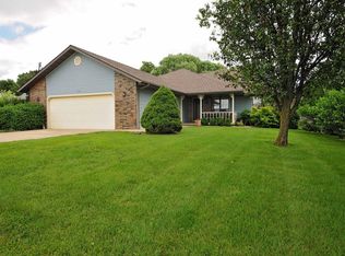 526 S Lulwood Ave, Springfield, MO 65802
