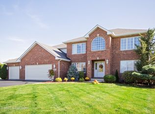 16011 W Red Cloud Dr, Lockport, IL 60441