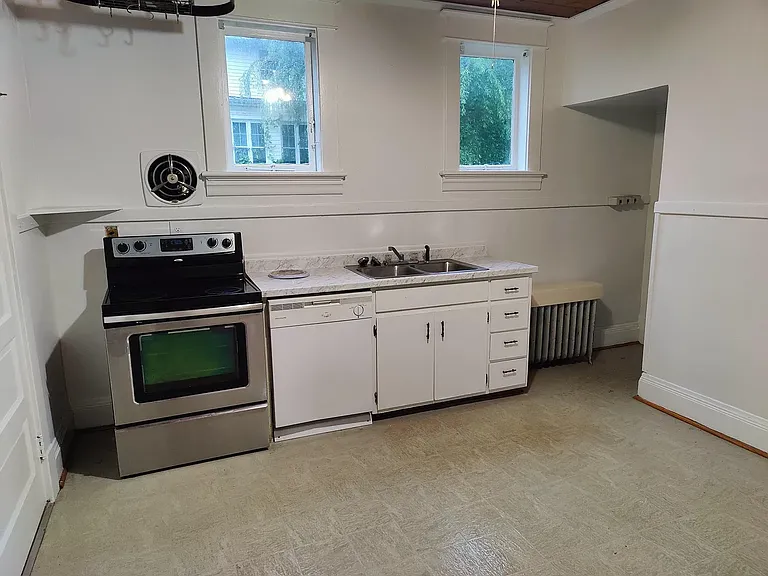 3704 Nicholas St — Photo 10