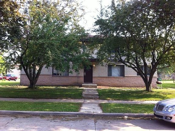 2nd image of 9335 W Sheridan Ave