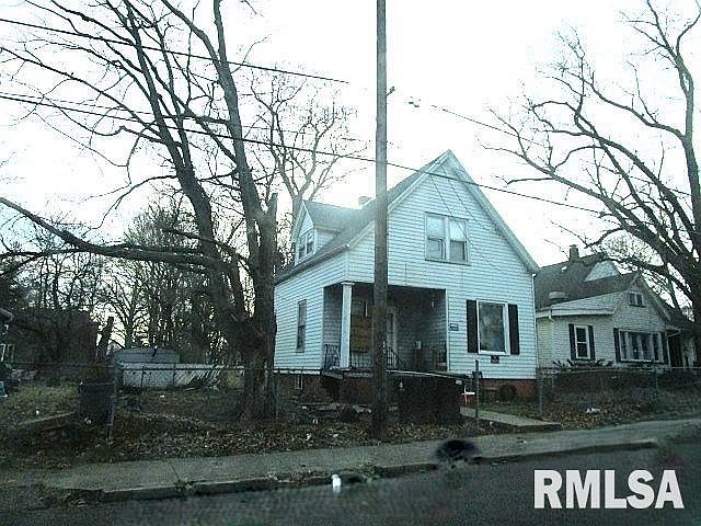 2nd image of 509 SW Camblin Ave