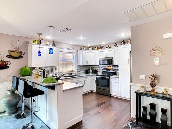 5th image of 419 Cambio Ct