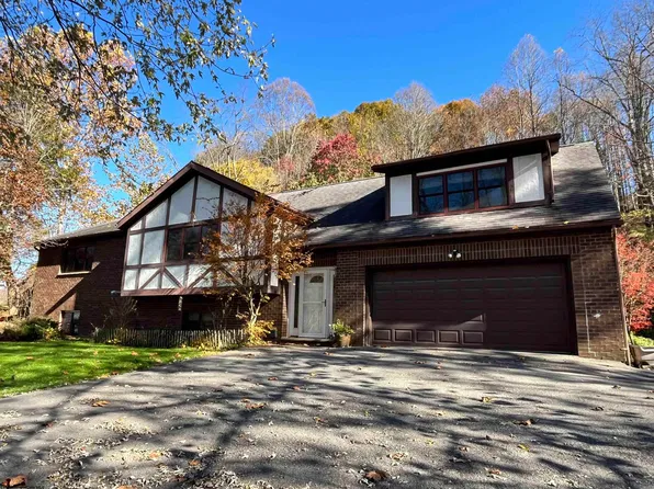 499 Hackers Creek Rd, Buckhannon, WV 26201