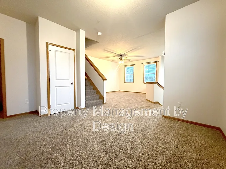 1005 NE Kamies Ln — Photo 6