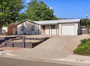 1716 Algodones St NE, Albuquerque, NM 87112
