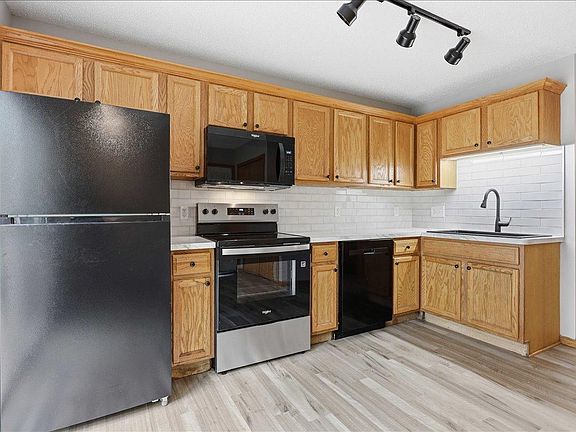 5th image of 6968 139th Ave NW
