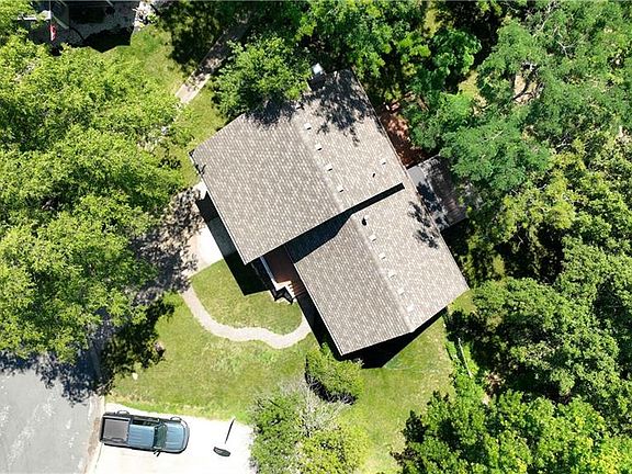 3rd image of 182 NE Rosewood Ct