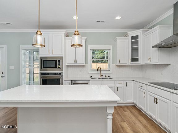 4th image of 502 E Great Egret Way