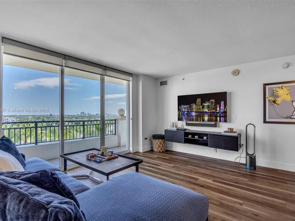 3232 SW 22nd St #1106, Miami, FL 33145