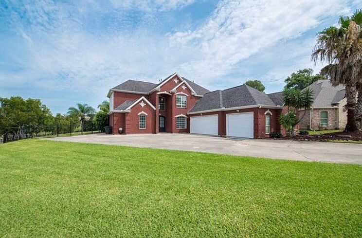 1st image of 1718 Vincent Pl
