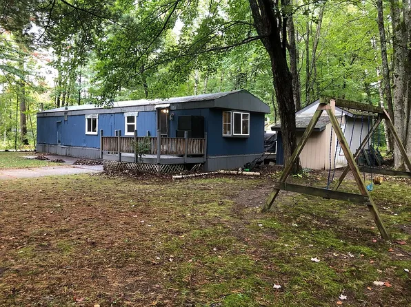 1665 Dora St, Gaylord, MI 49735