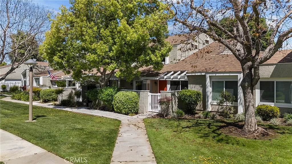 3 bed, 1226 sqft, $3,650 — Photo 1