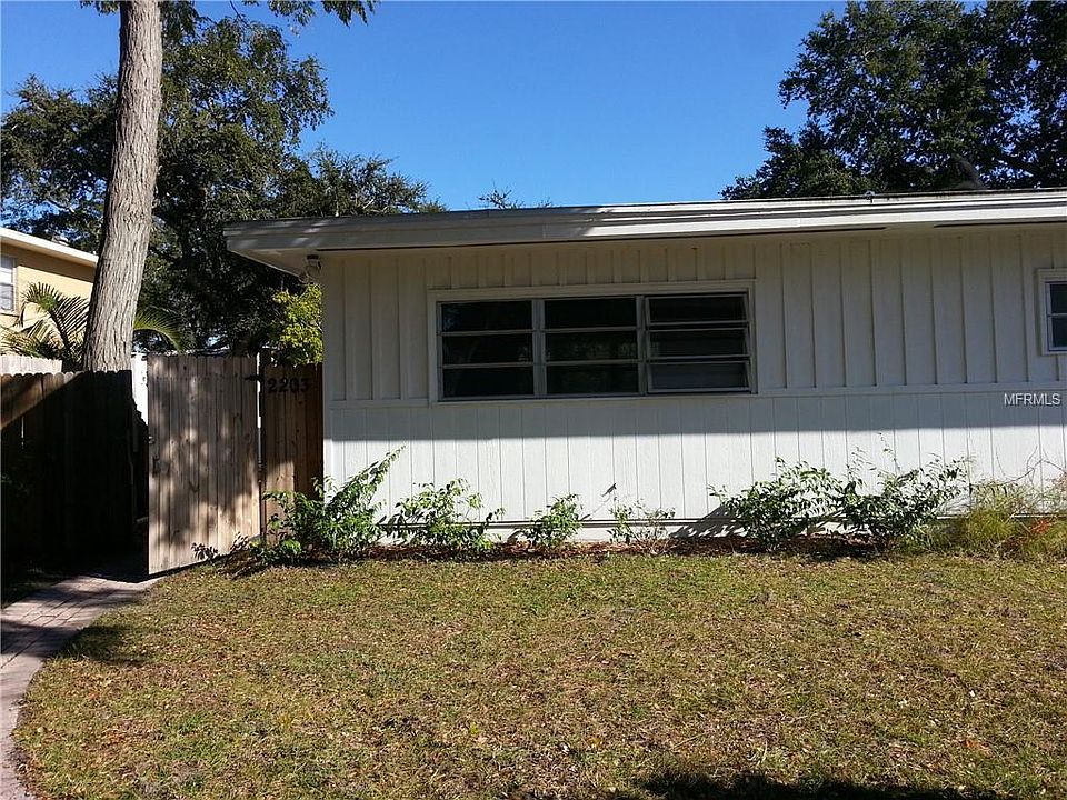 1st image of 2203 Montclair Dr #1